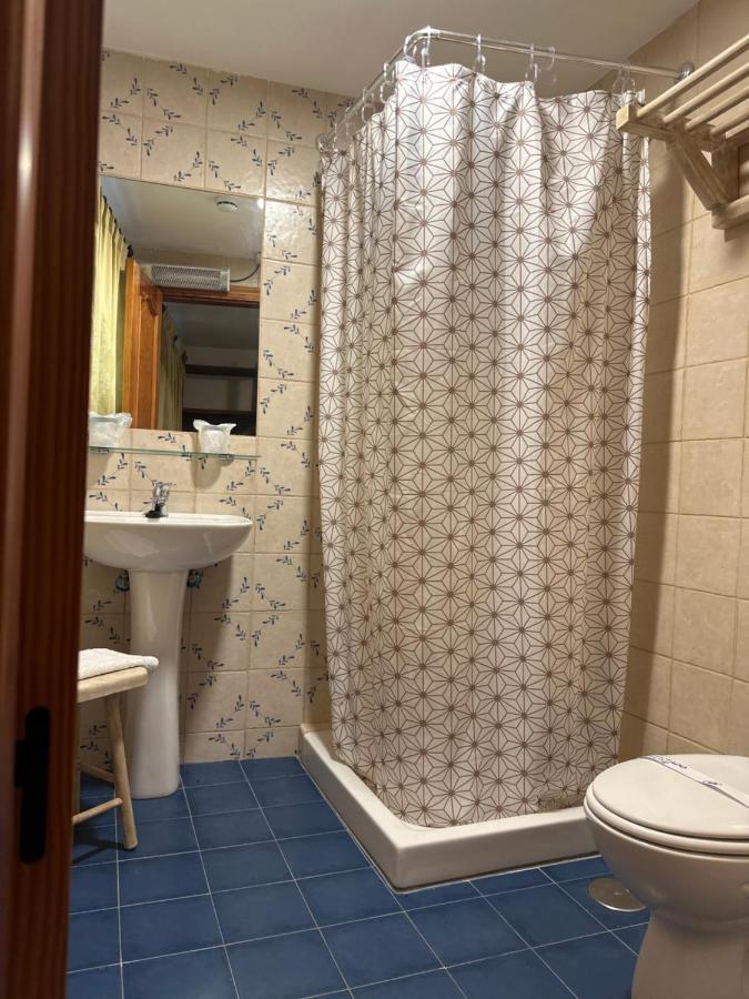 Hostal Moon トロクス エクステリア 写真